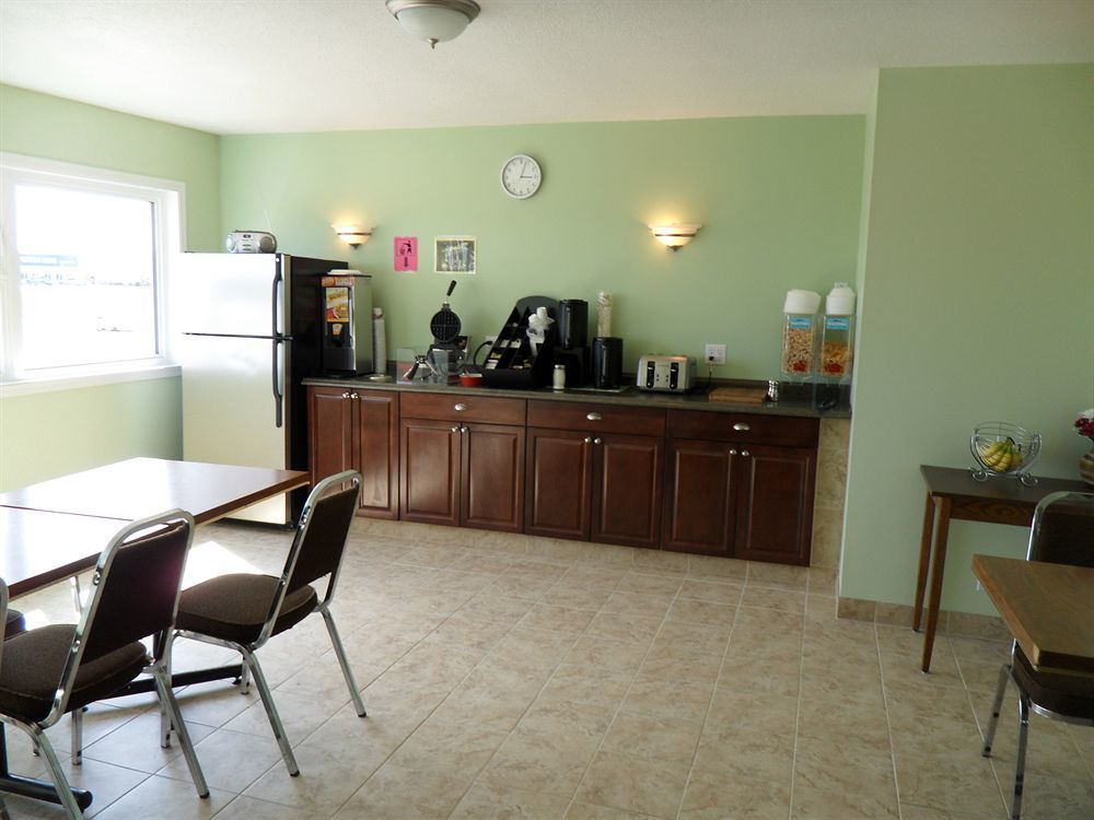 Westway Inn Motel Neepawa Exteriör bild