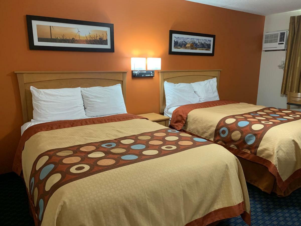 Westway Inn Motel Neepawa Exteriör bild