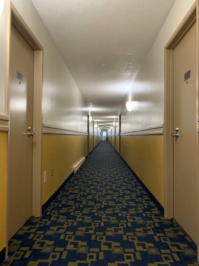 Westway Inn Motel Neepawa Exteriör bild