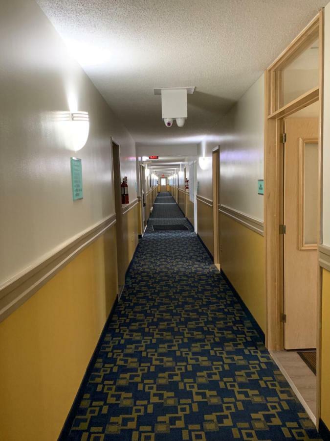 Westway Inn Motel Neepawa Exteriör bild
