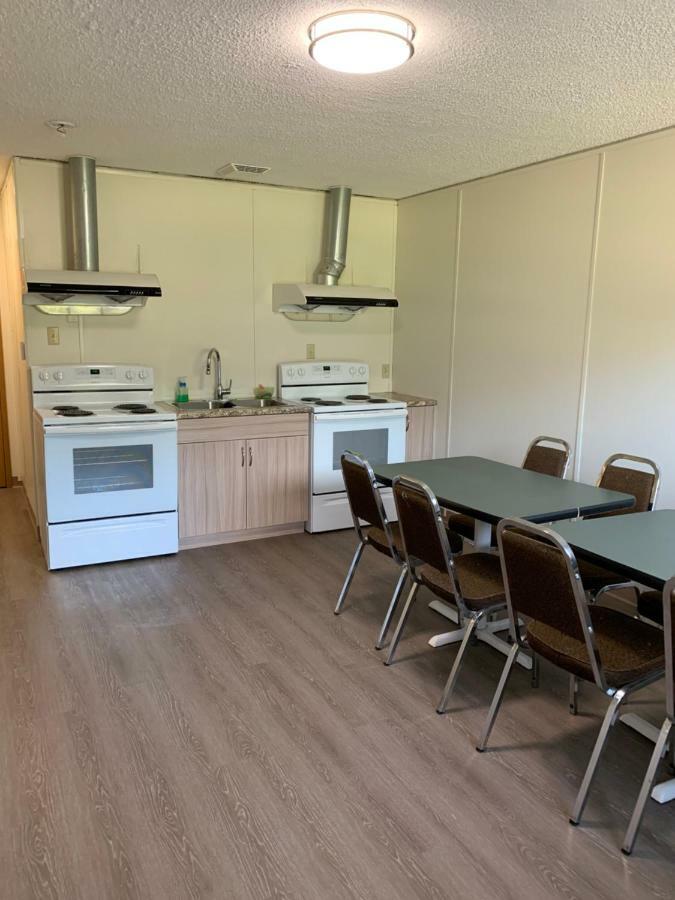 Westway Inn Motel Neepawa Exteriör bild
