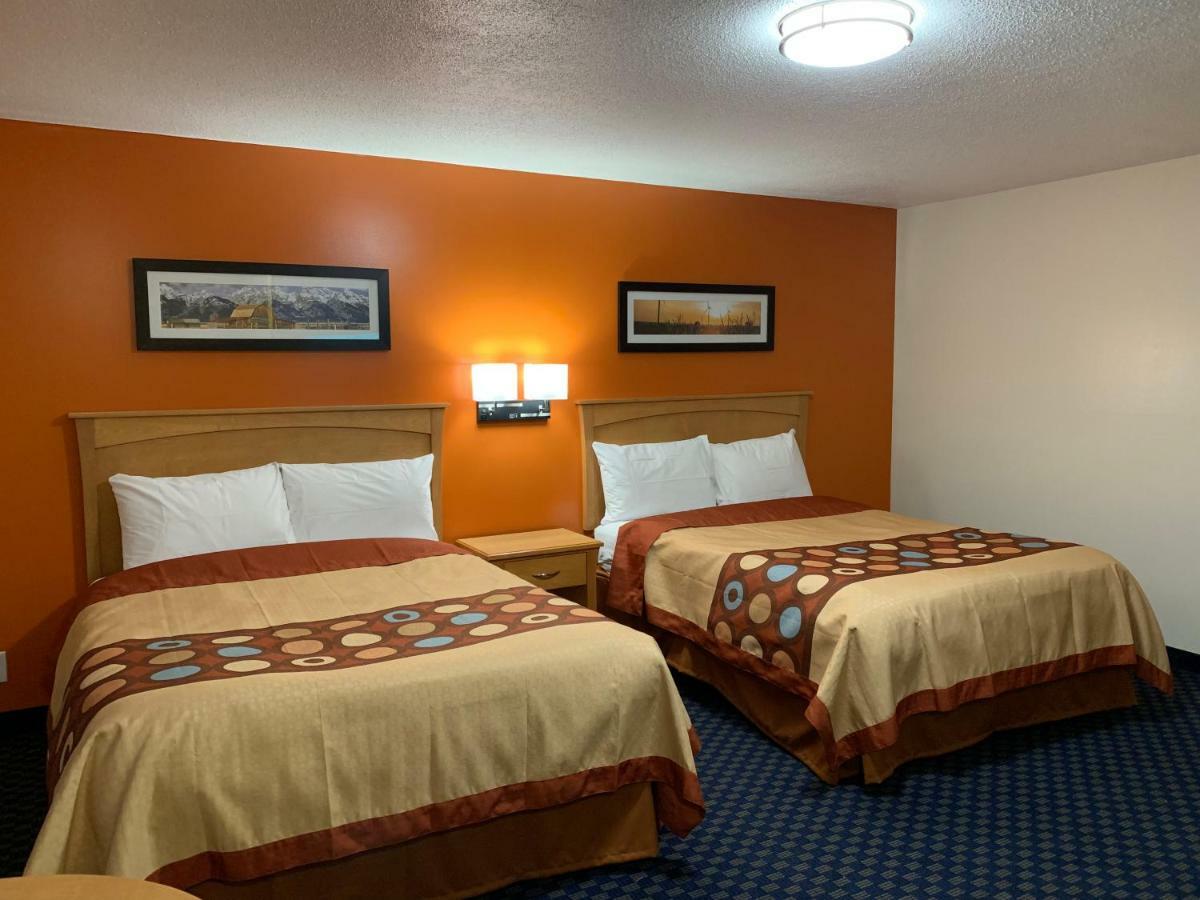 Westway Inn Motel Neepawa Exteriör bild