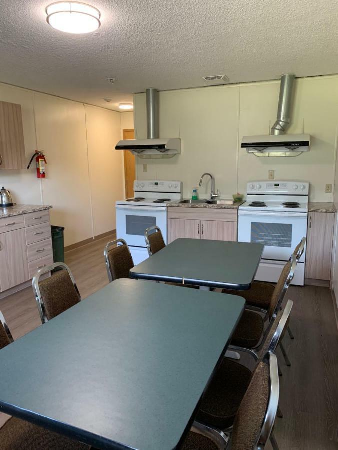 Westway Inn Motel Neepawa Exteriör bild